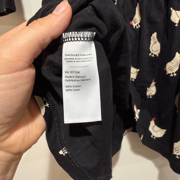 Tea Collection Play Dress Sz 5 Peruvian Chickens Print 100% Cotton Black Funky - Picture 6 of 10